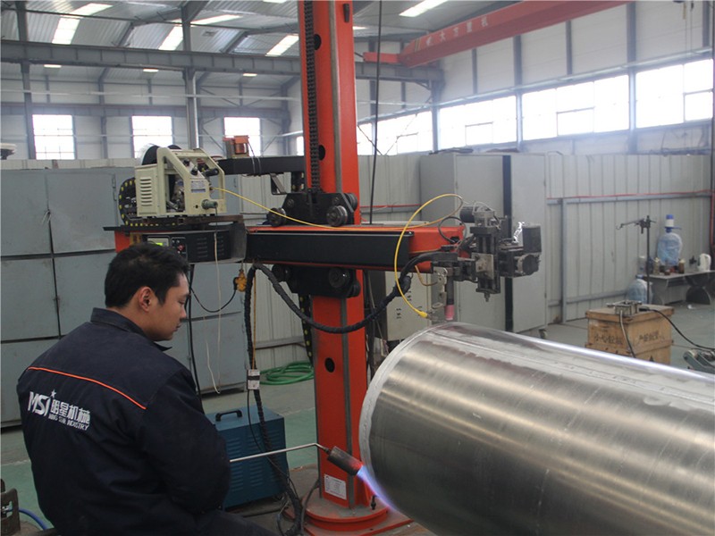 MIG自動焊--焊接設備